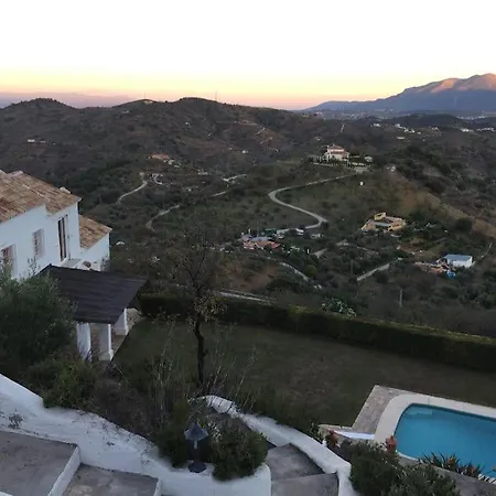 Charming Spanish In Beautiful Nature Villa Malaga